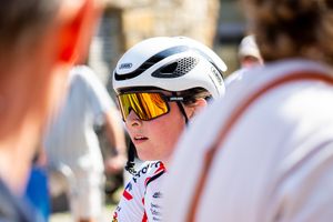 A U17-Athlete discussing her race after the finish